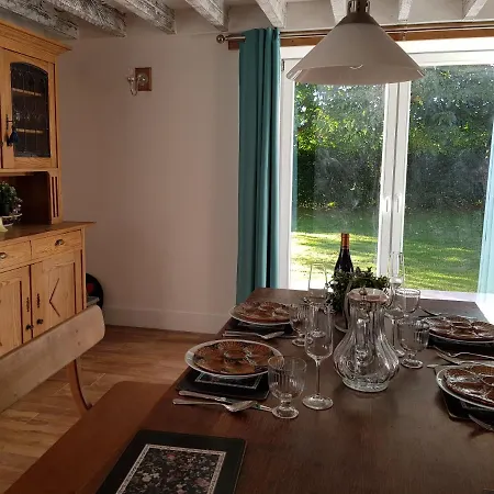 Maison De La Grange, Chaulieu 度假居