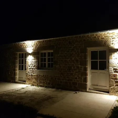 Maison De La Grange, Chaulieu 度假居 *