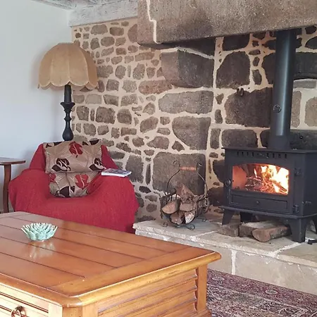 Maison De La Grange, Chaulieu 度假居 *